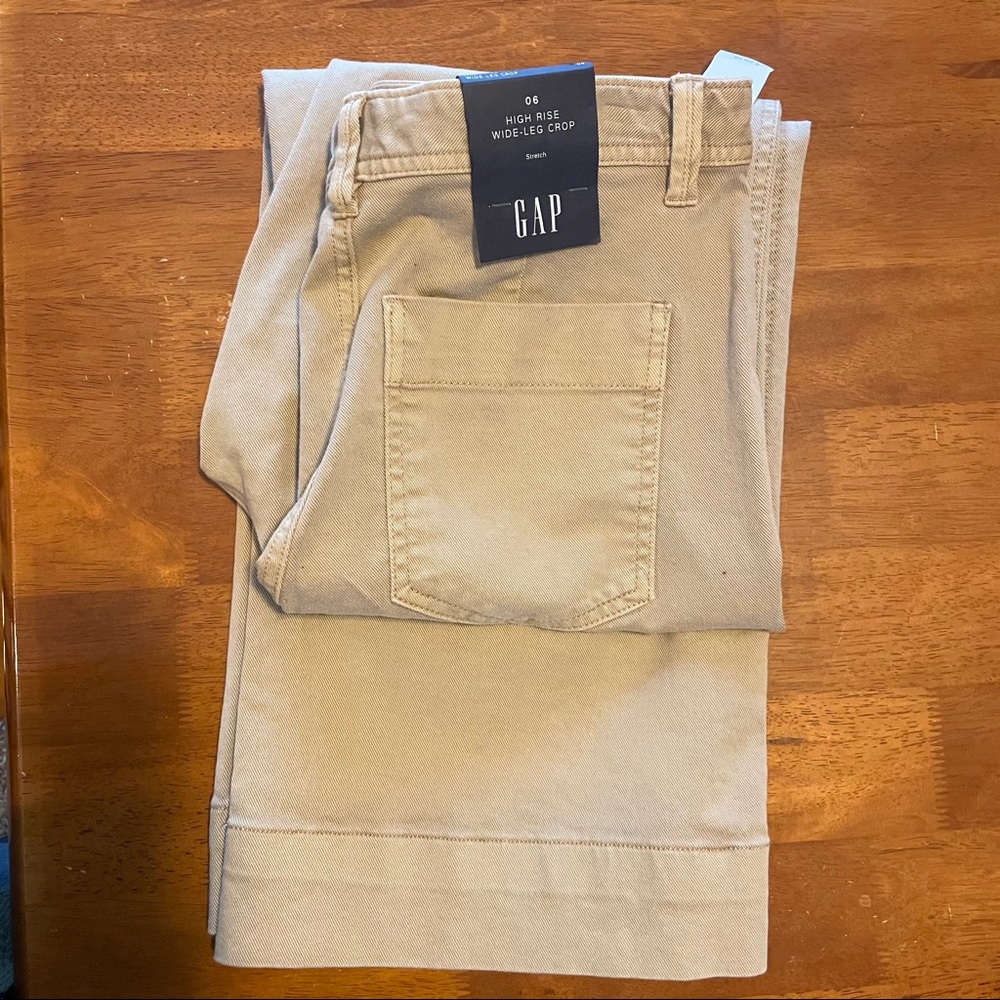 NWT Gap High Rise Wide Leg Crop Khakis Sz 6